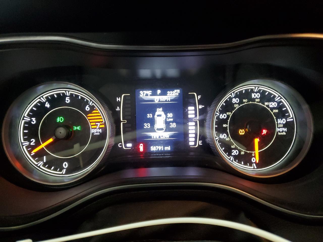 2019 Jeep Grand Cherokee - Image 9