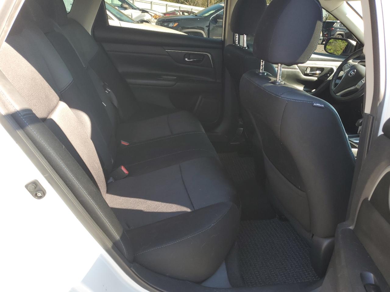 2016 Nissan Altima - Image 10