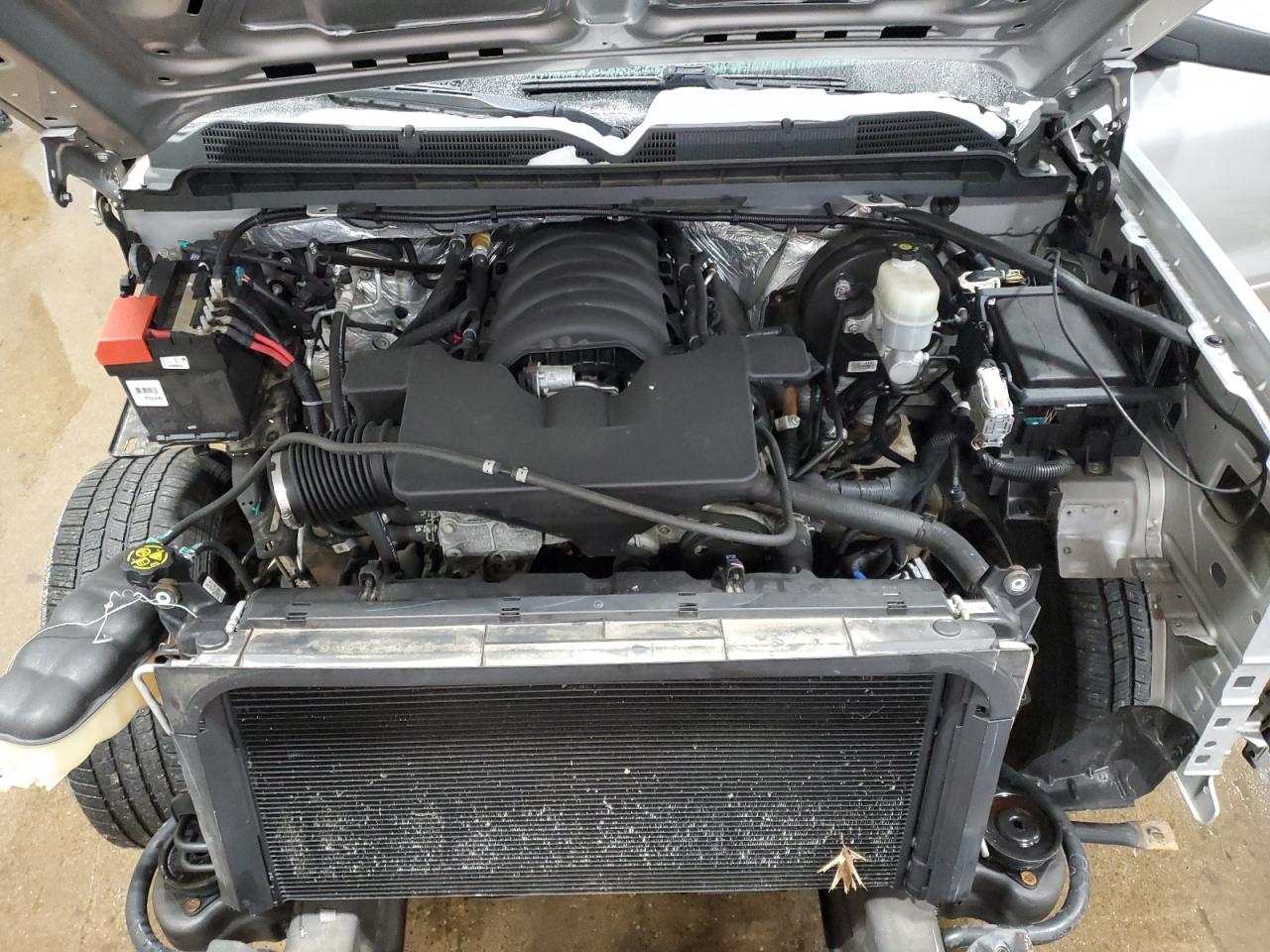 2016 Chevrolet Silverado - Image 11