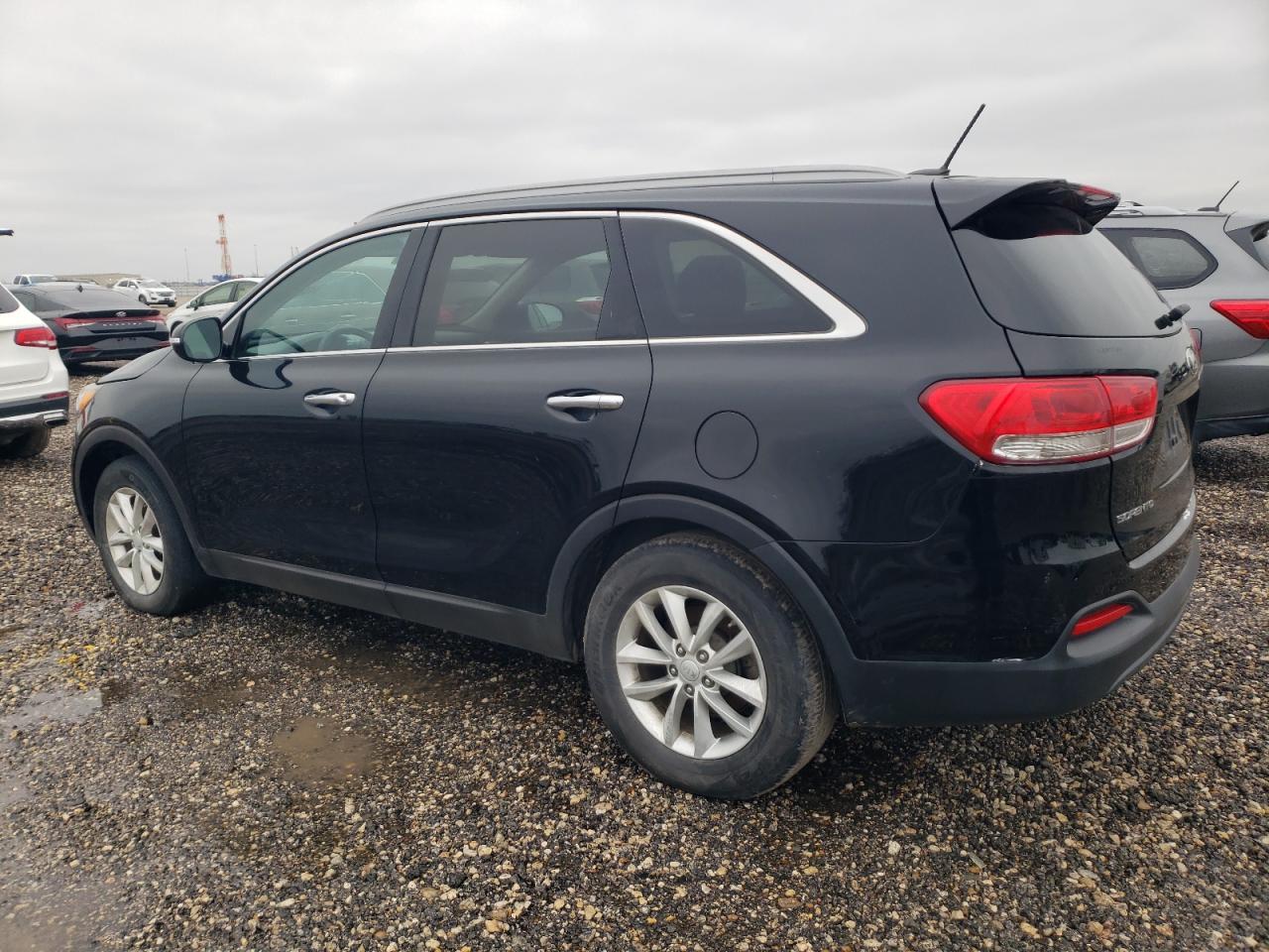 2017 Kia Sorento - Image 2