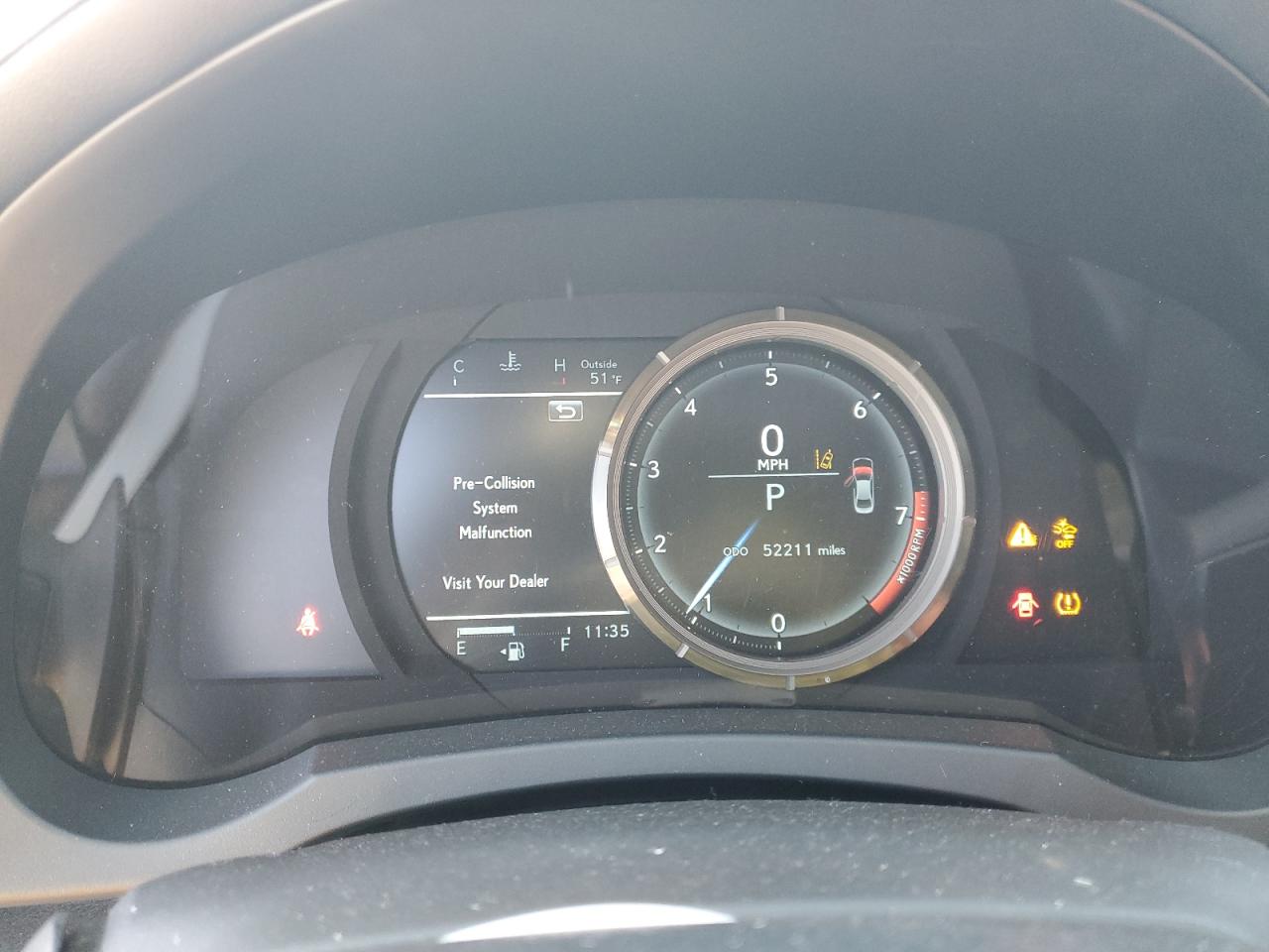 2019 Lexus IS - Image 9