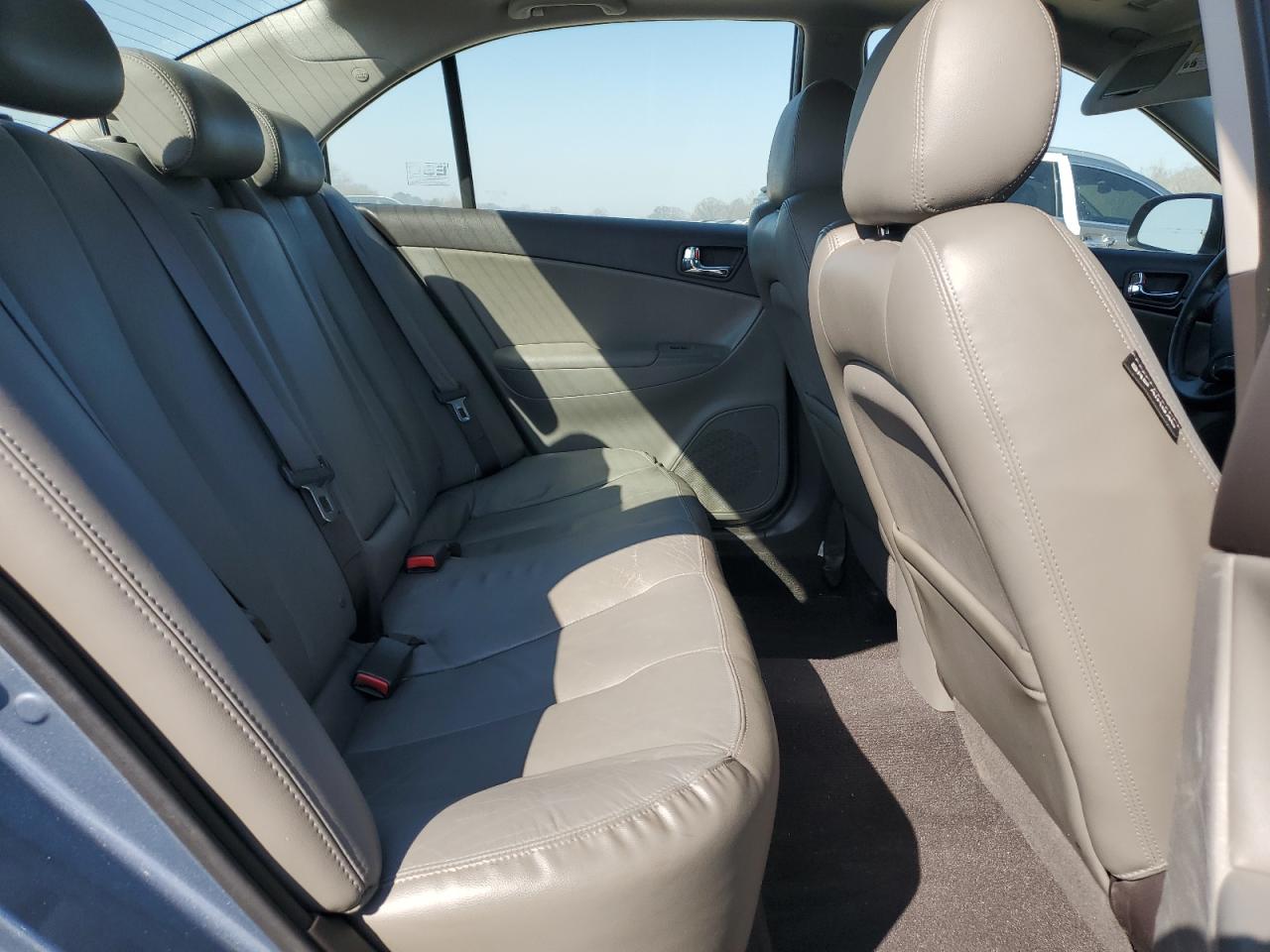 2009 Hyundai Sonata - Image 10