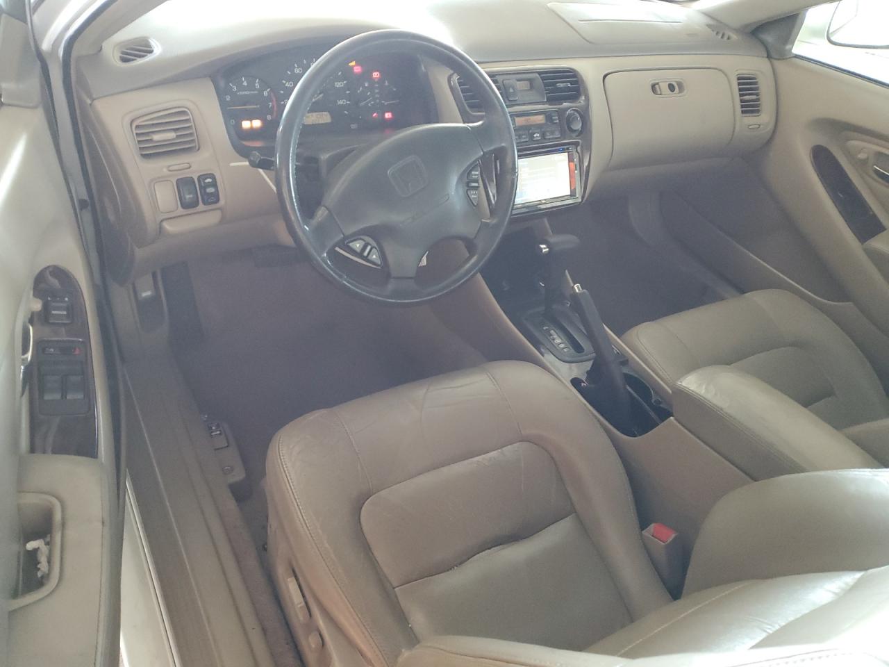 2000 Honda Accord - Image 8