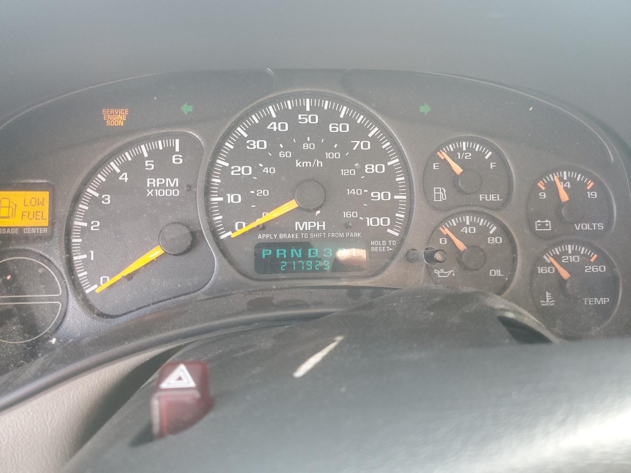 2001 GMC Yukon - Image 9