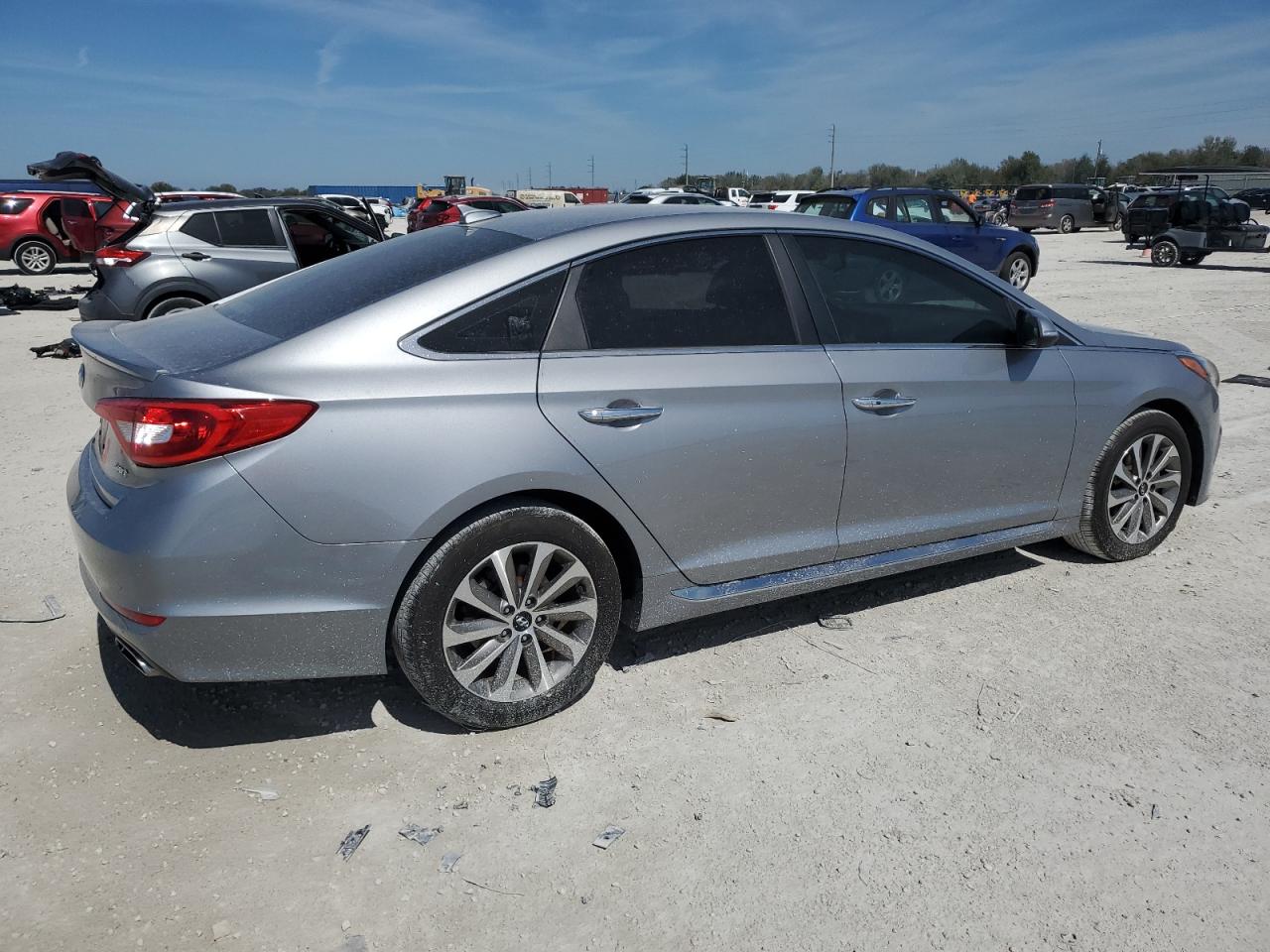 2015 Hyundai Sonata - Image 3