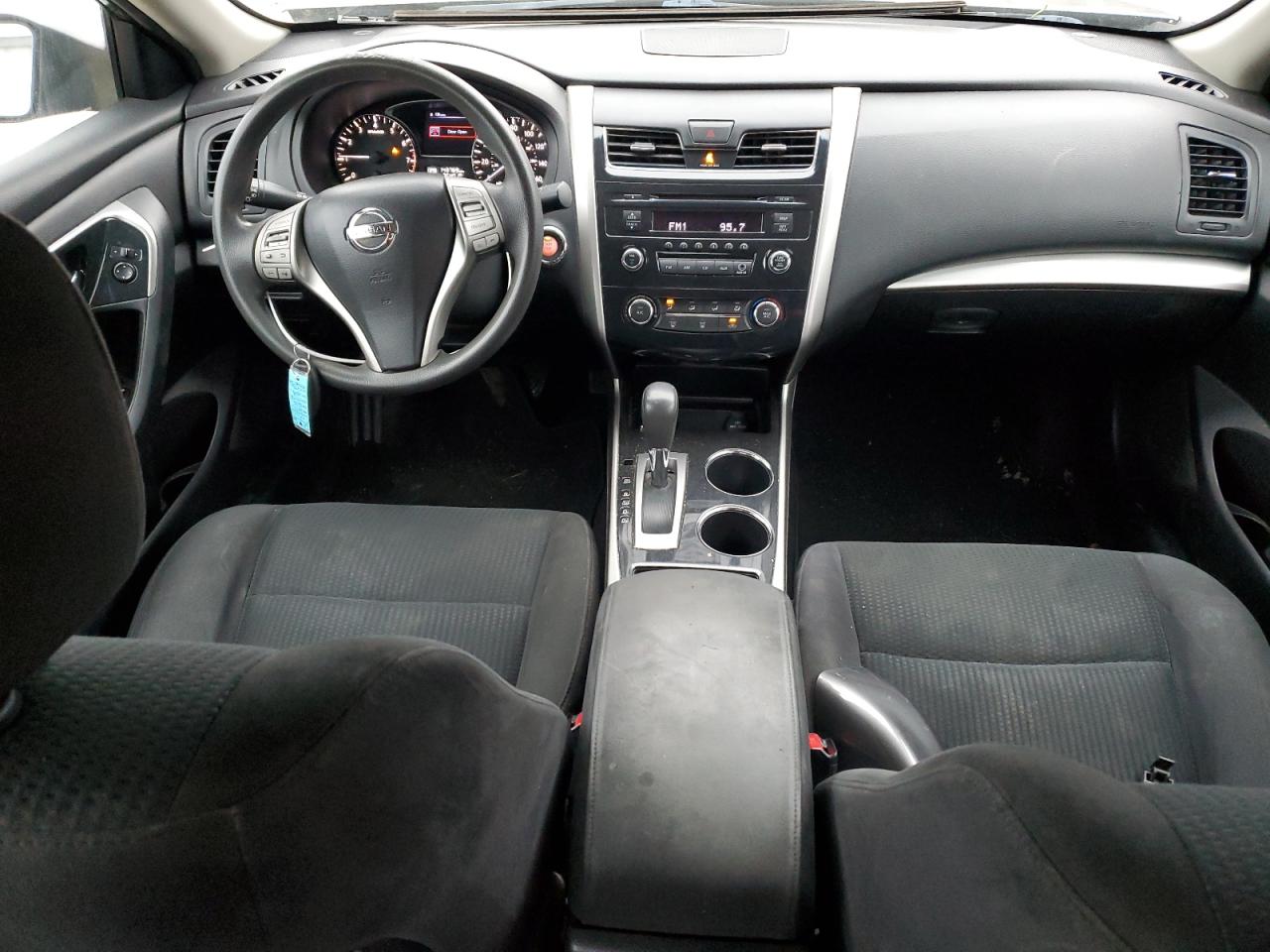 2014 Nissan Altima - Image 8
