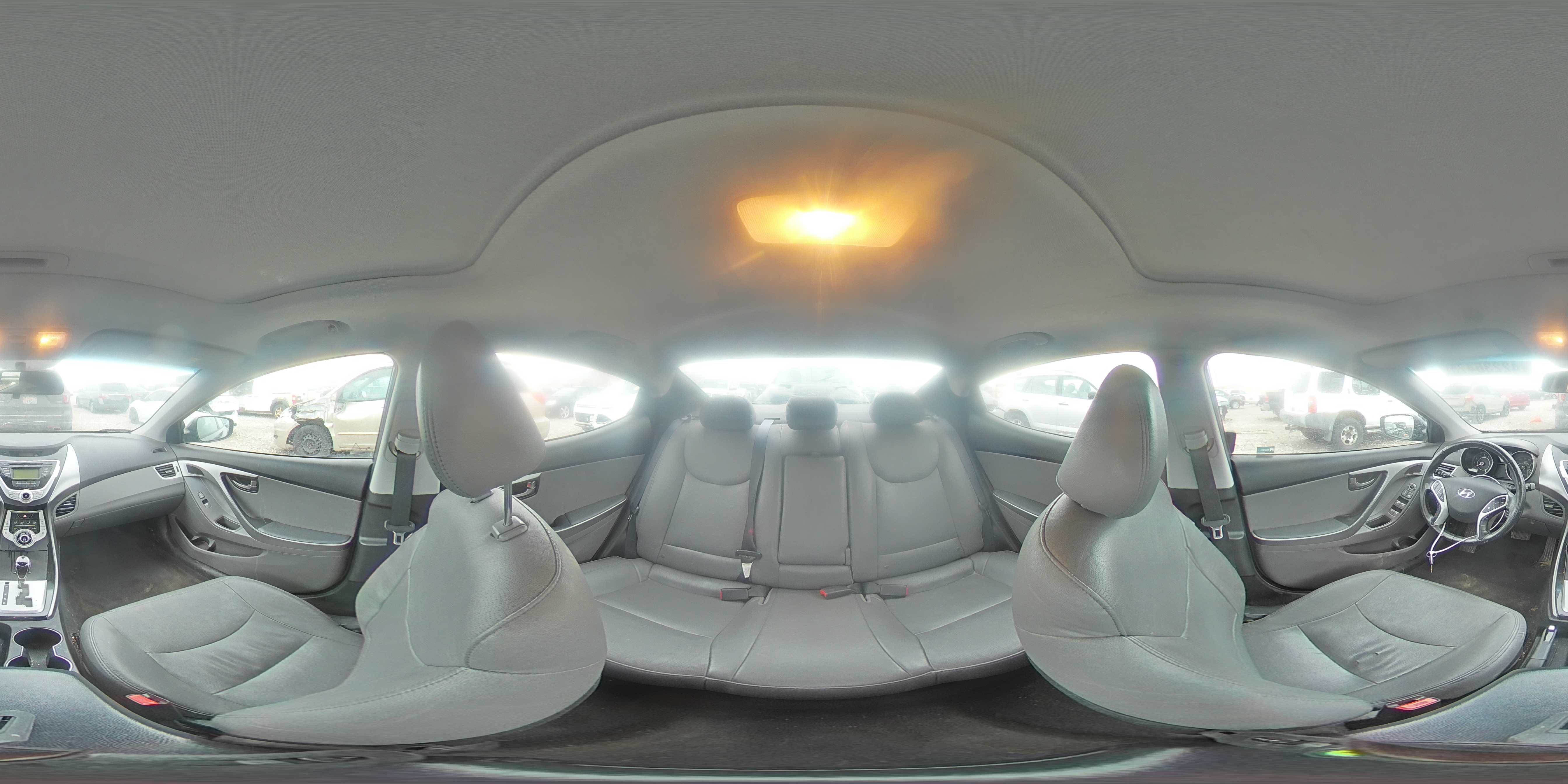 2012 Hyundai Elantra - Image 14