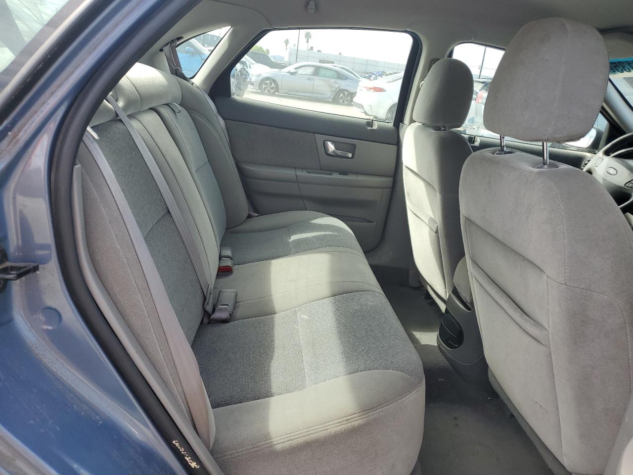 2000 Ford Taurus - Image 11