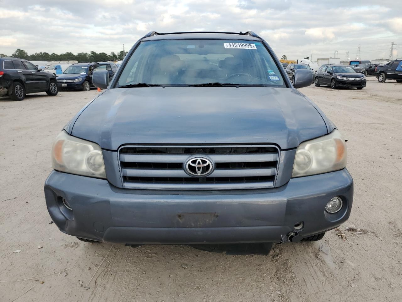 2005 Toyota Highlander - Image 5