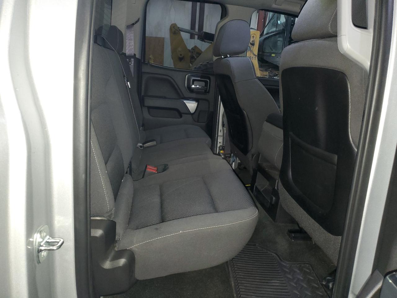 2014 Chevrolet Silverado - Image 10