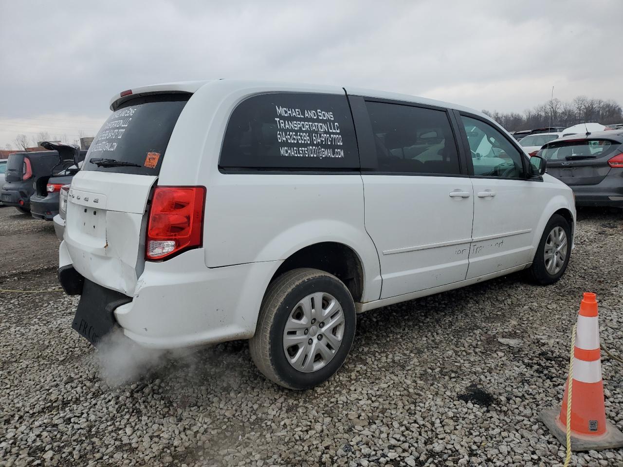 2015 Dodge Caravan - Image 3