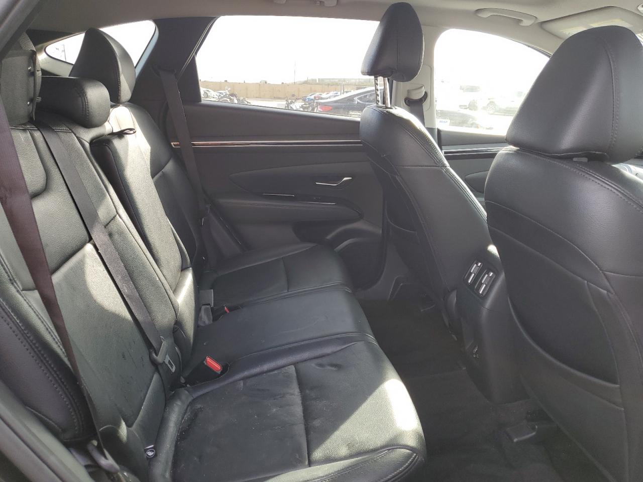 2022 Hyundai Tucson - Image 12