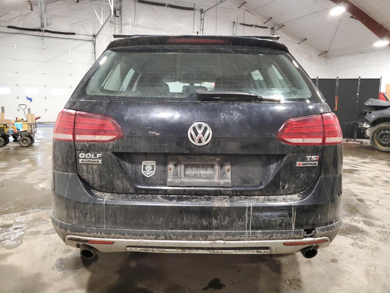 2018 Volkswagen Golf - Image 6