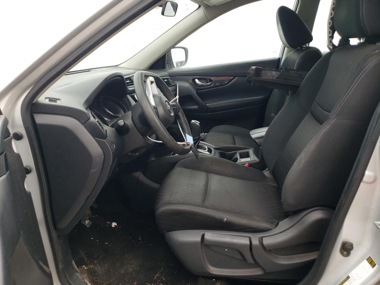 2017 Nissan Rogue - Image 7