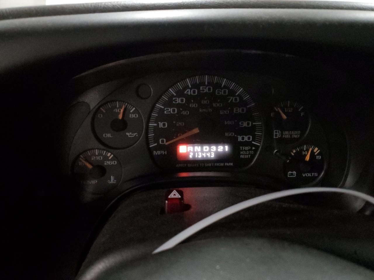 2002 Chevrolet Express - Image 9