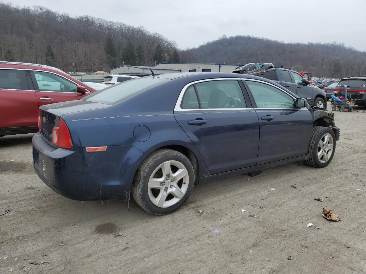 2011 Chevrolet Malibu - Image 3