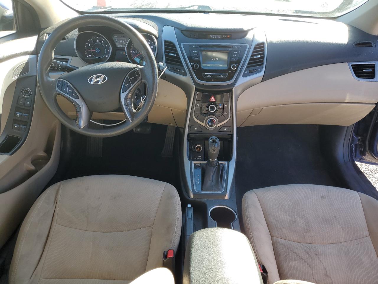 2014 Hyundai Elantra - Image 8