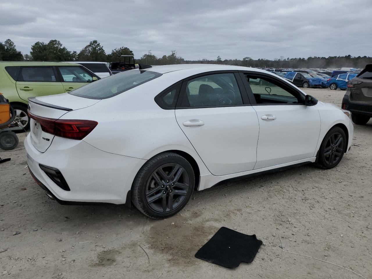 2021 Kia Forte - Image 3