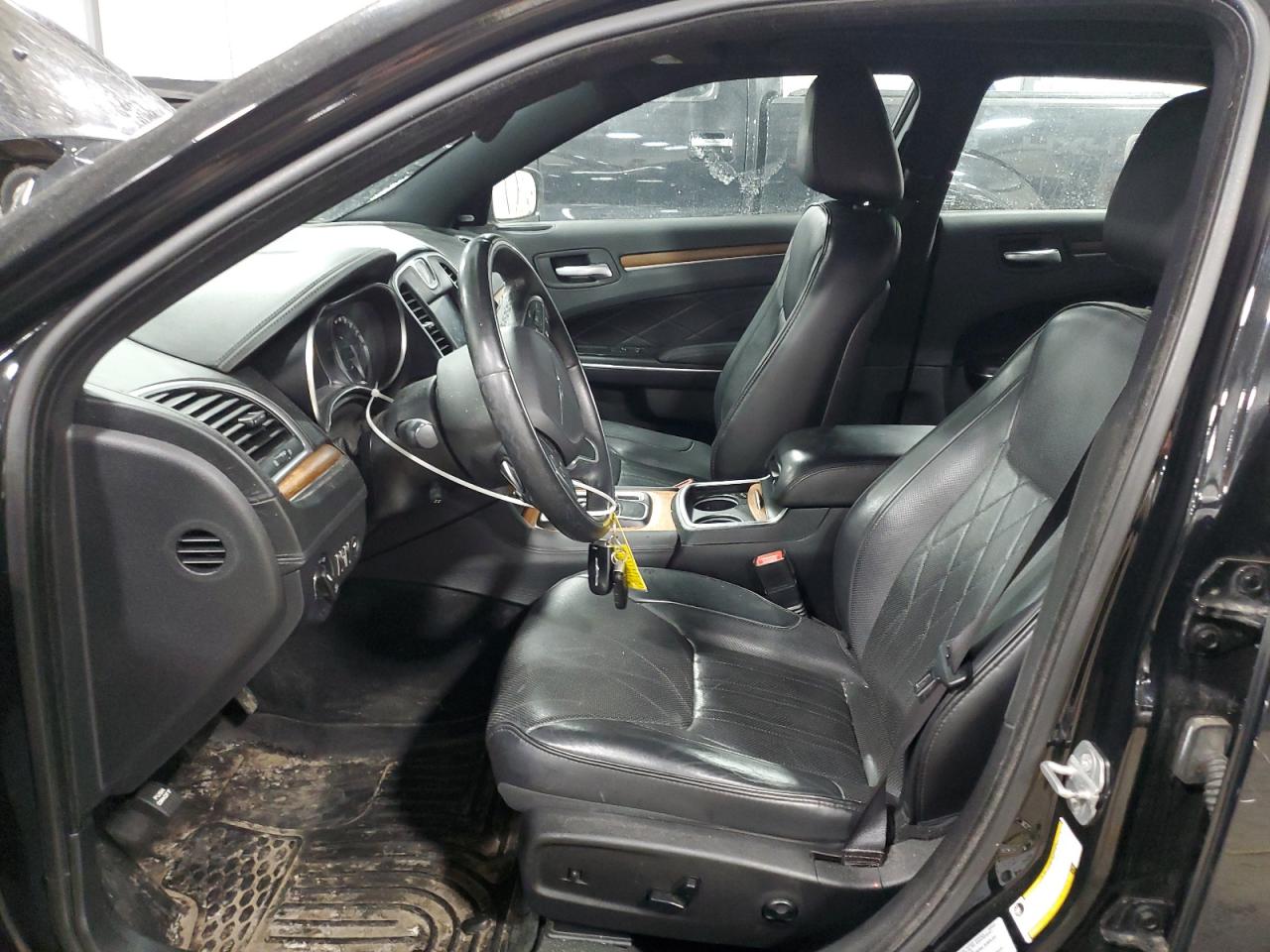 2015 Chrysler 300 - Image 7