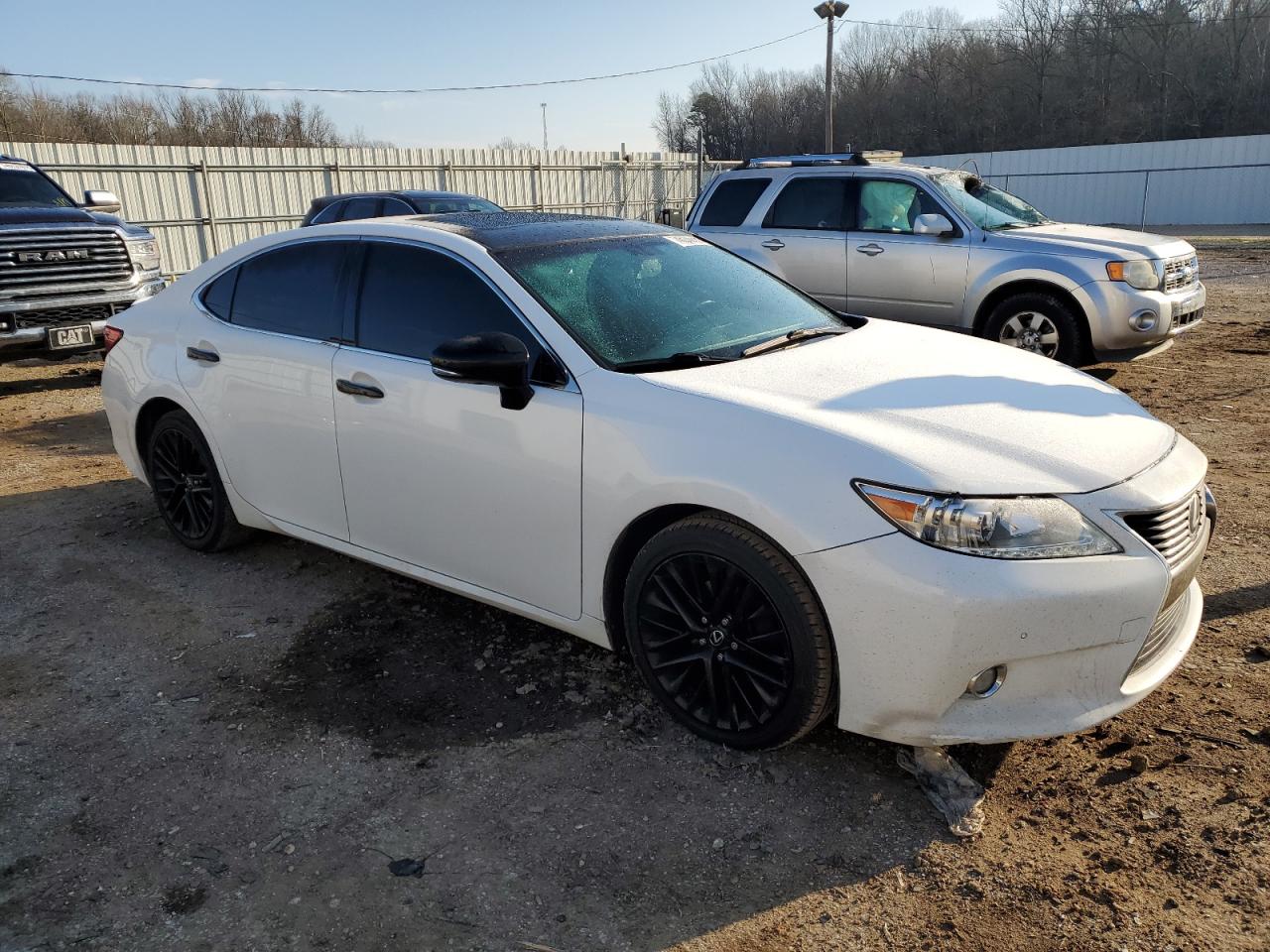 2015 Lexus ES - Image 4