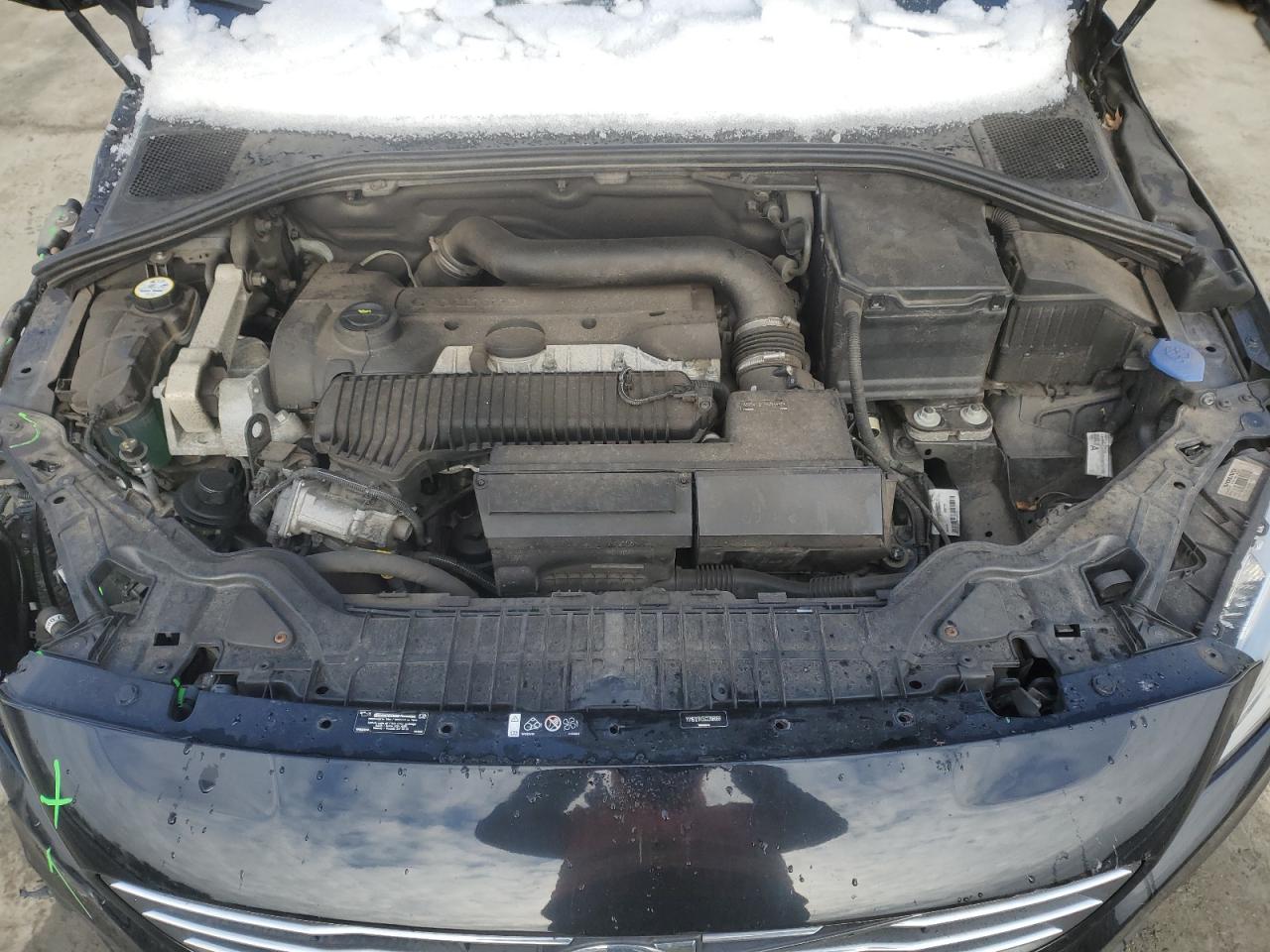 2016 Volvo S60 - Image 11