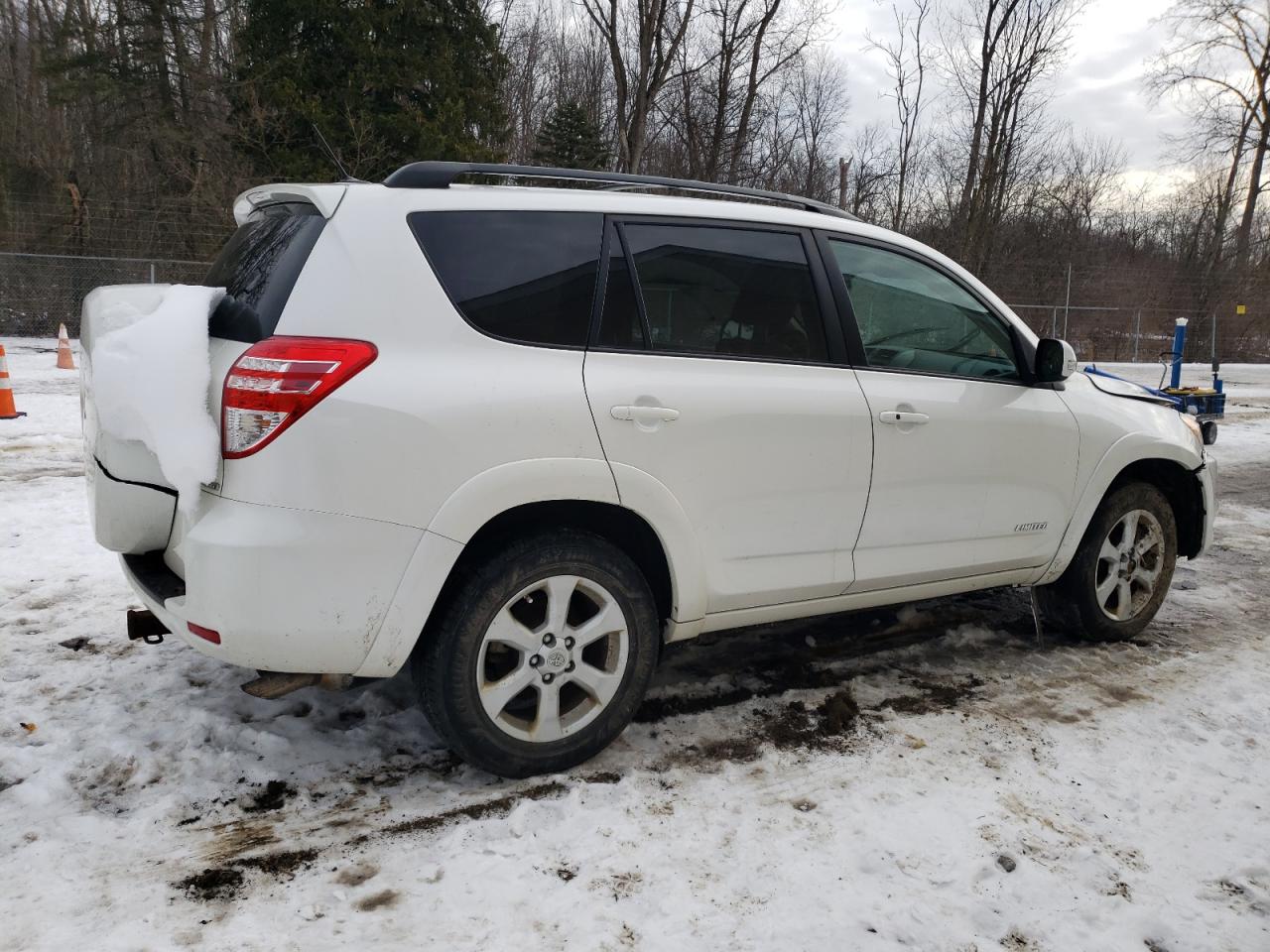 2012 Toyota RAV 4 - Image 3