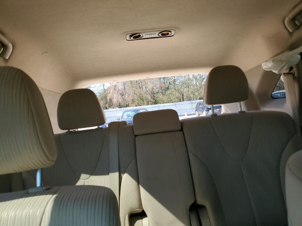 2011 Toyota Venza - Image 10