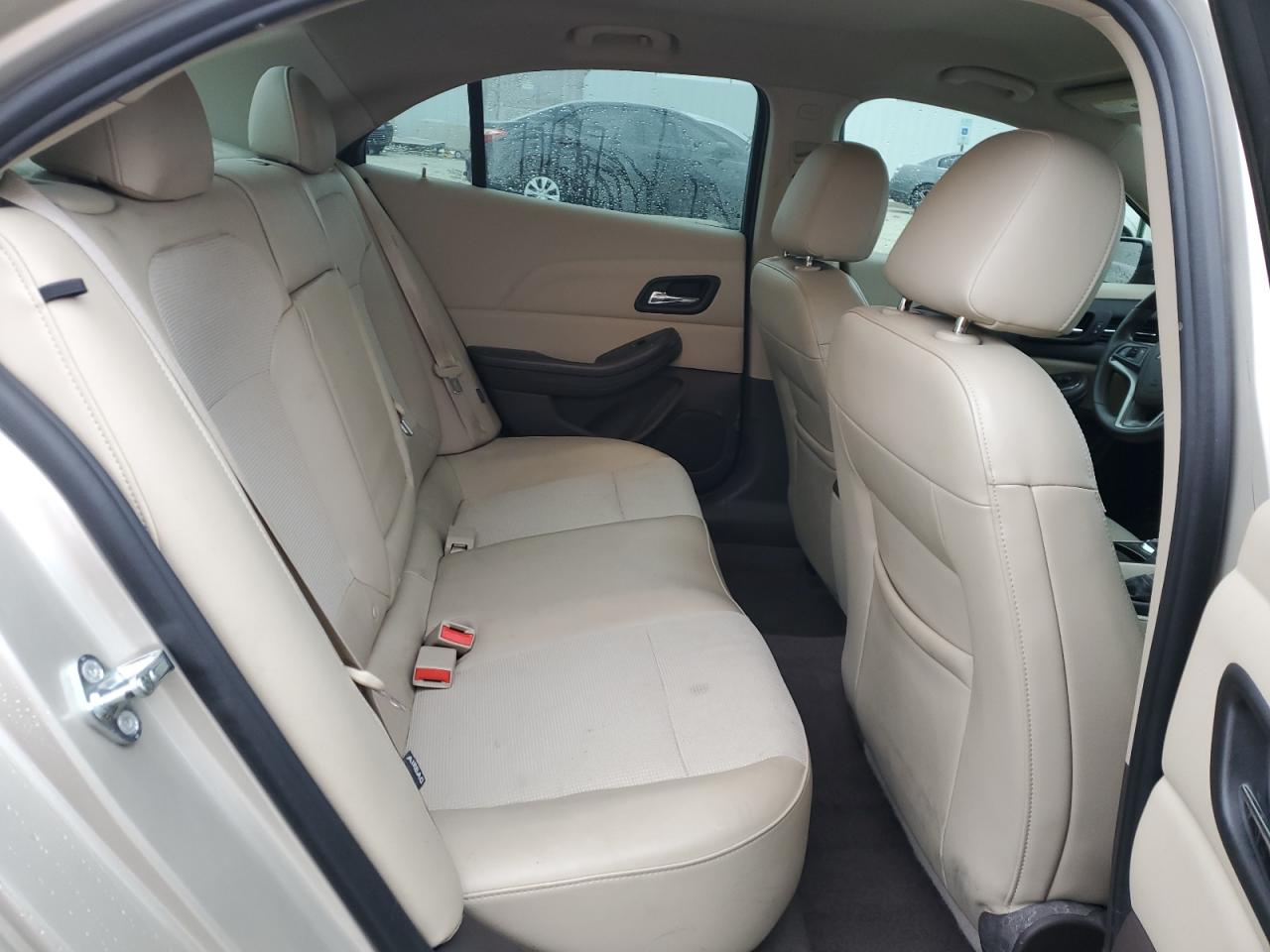 2015 Chevrolet Malibu - Image 10