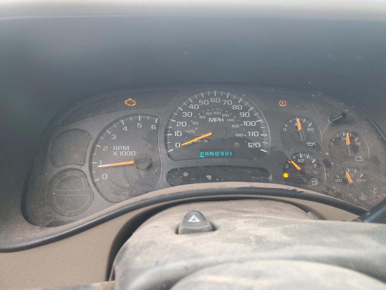2004 Chevrolet Tahoe - Image 9