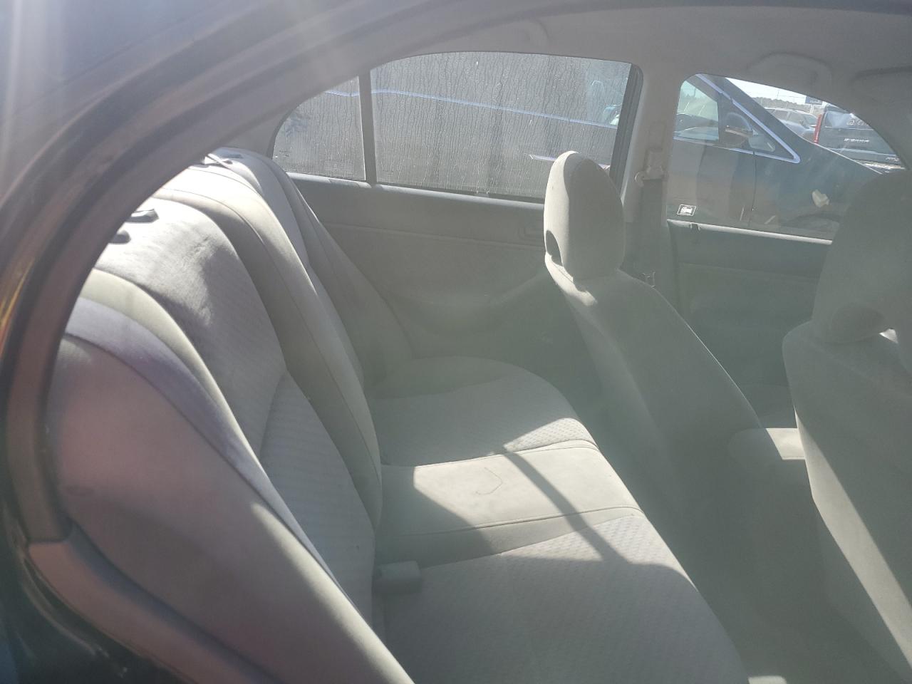 2005 Honda Civic - Image 10