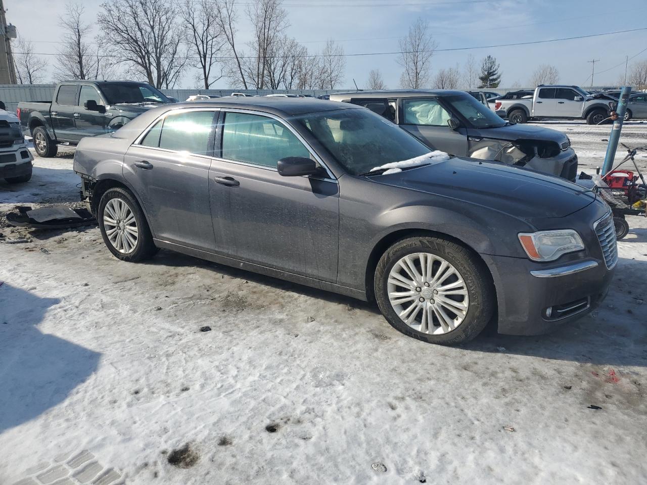2013 Chrysler 300 - Image 4