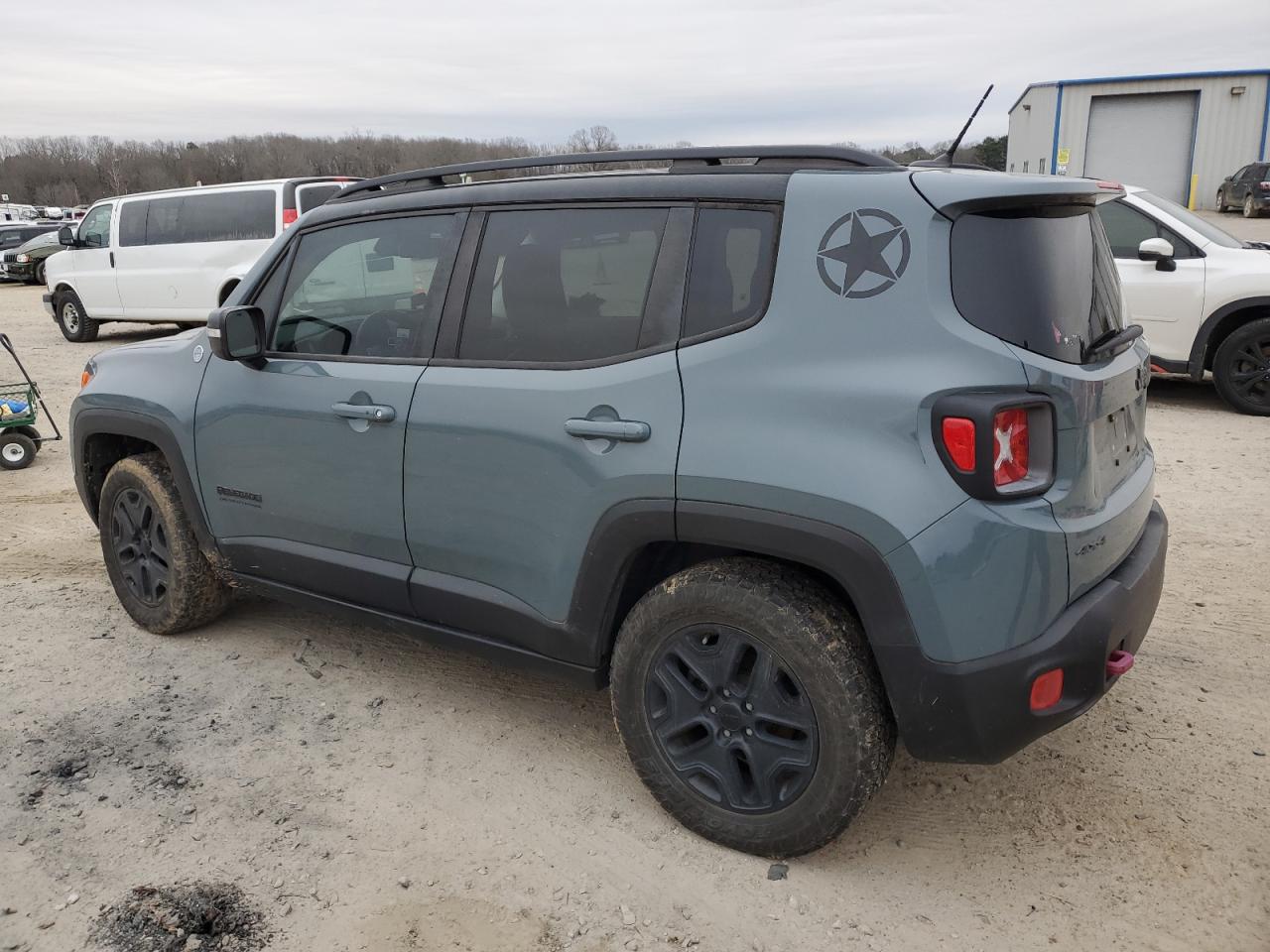 2017 Jeep Renegade - Image 2