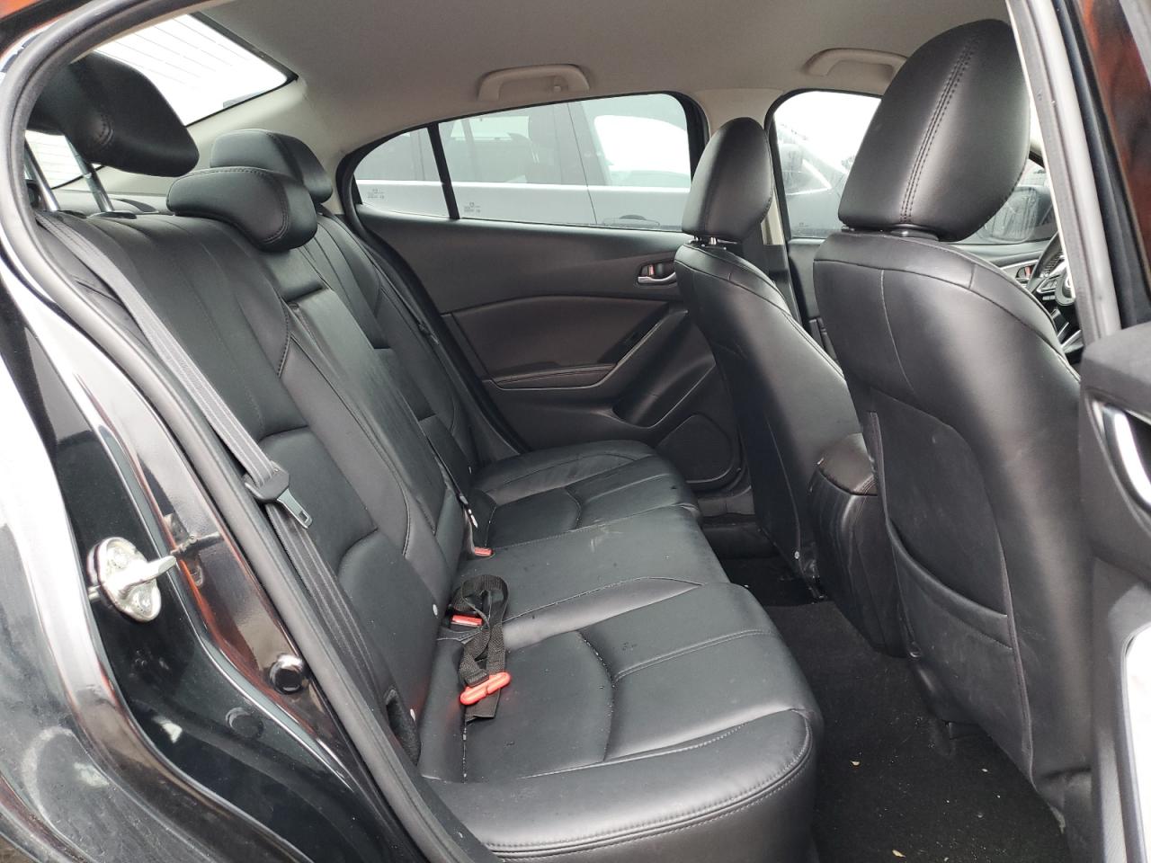 2018 Mazda 3 - Image 10
