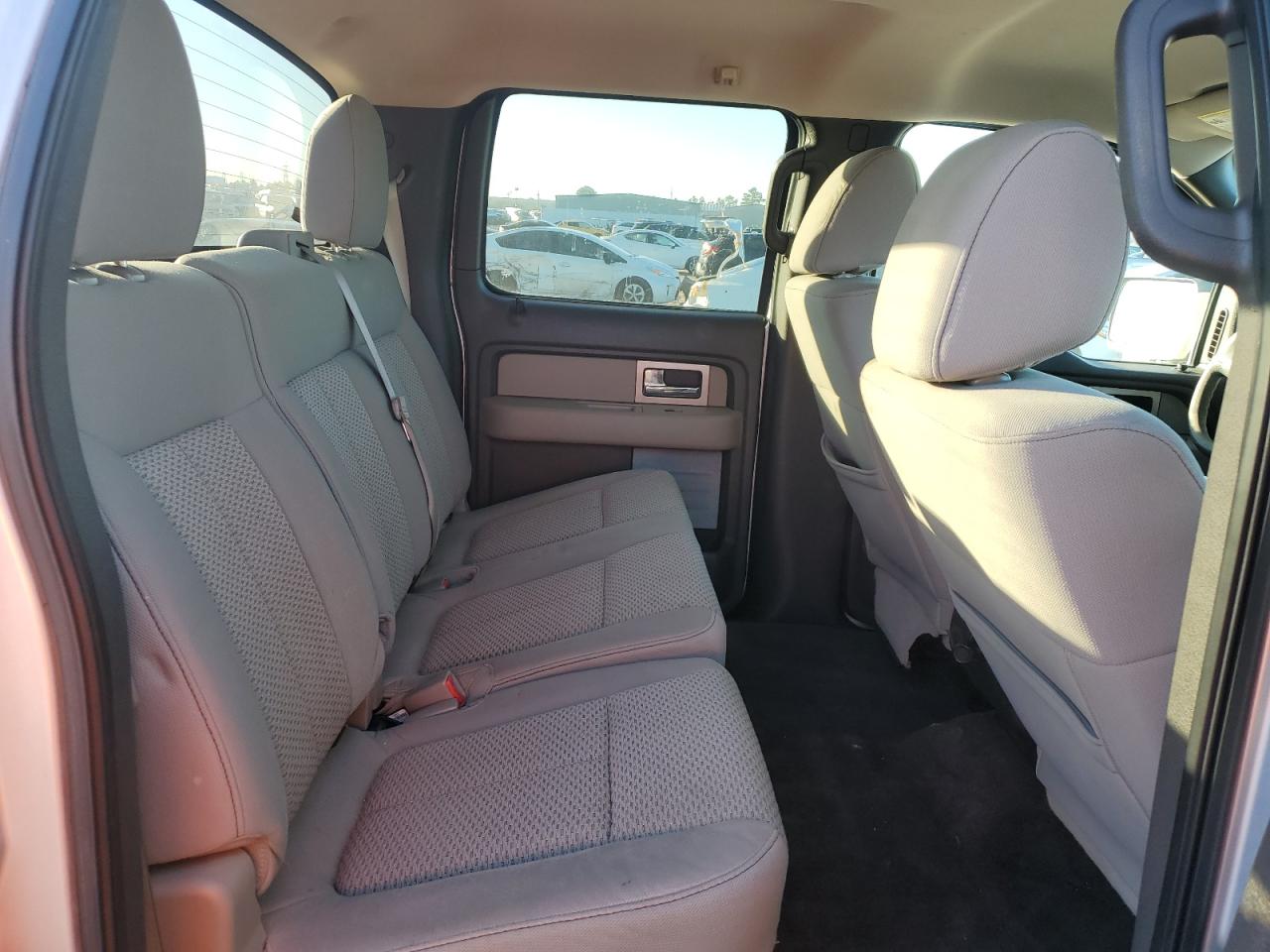 2010 Ford F-150 - Image 10