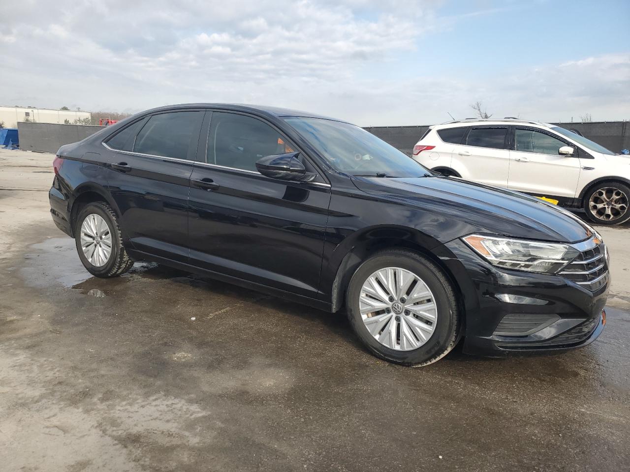 2019 Volkswagen Jetta - Image 4