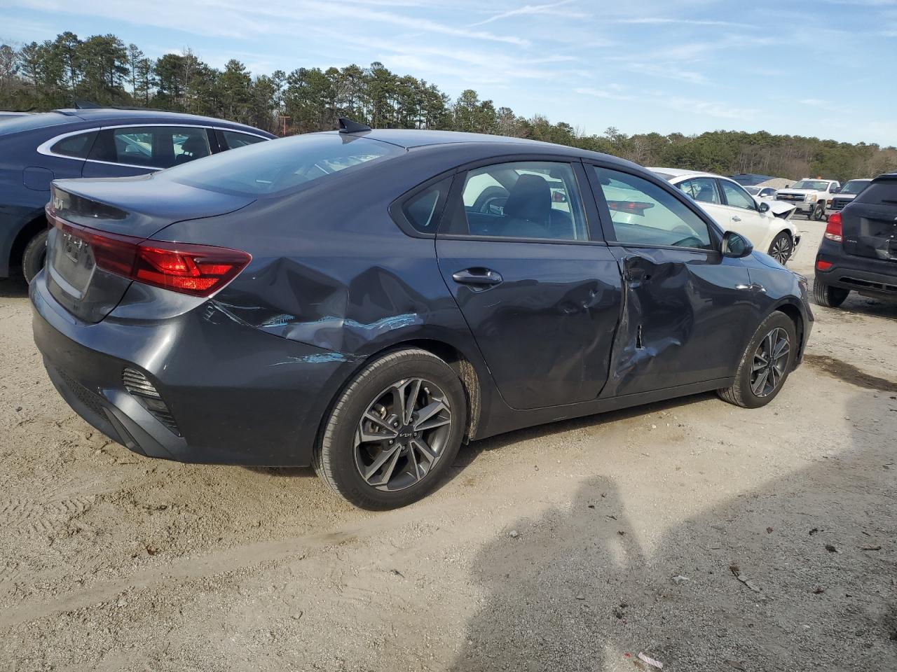 2024 Kia Forte - Image 3