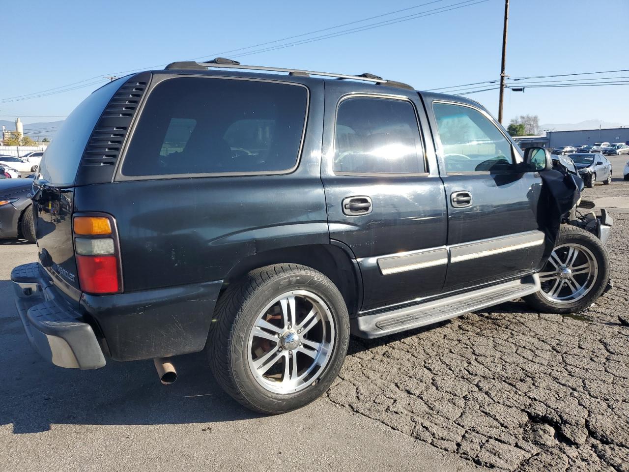2005 Chevrolet Tahoe - Image 3