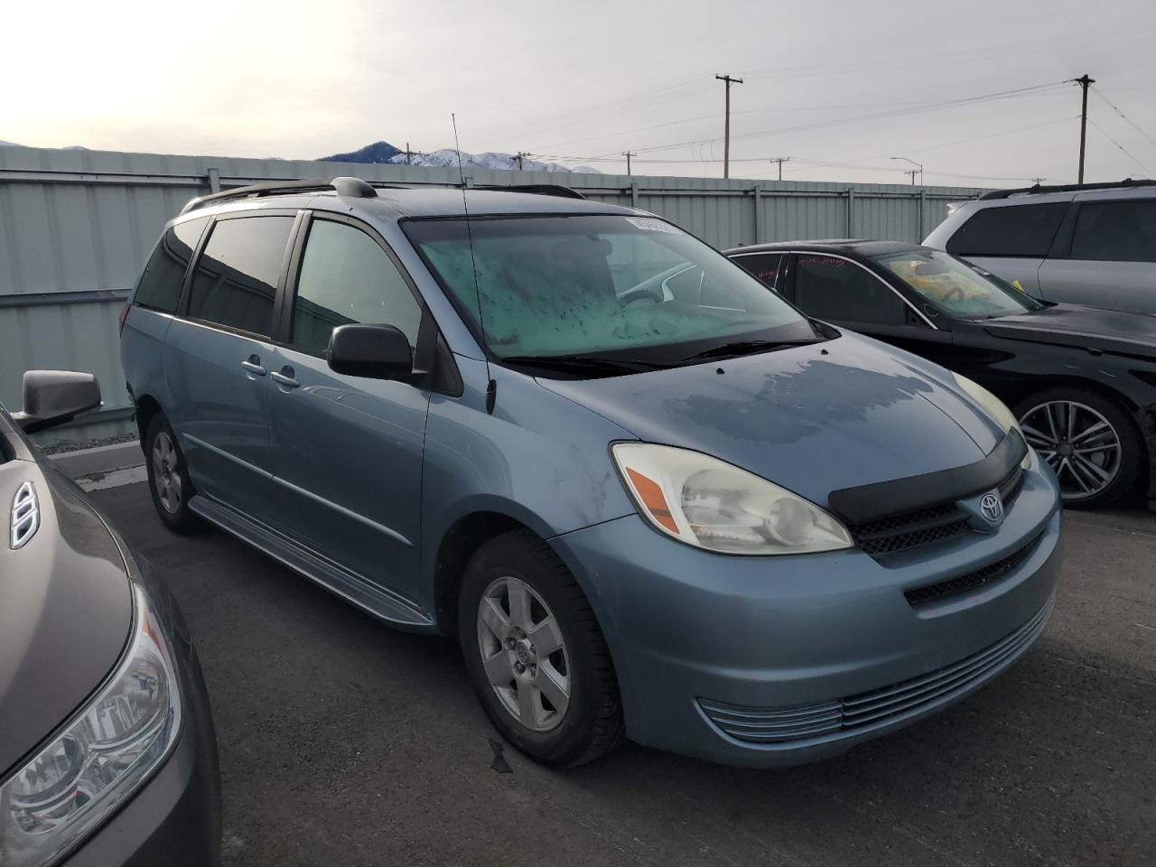 2004 Toyota Sienna - Image 4