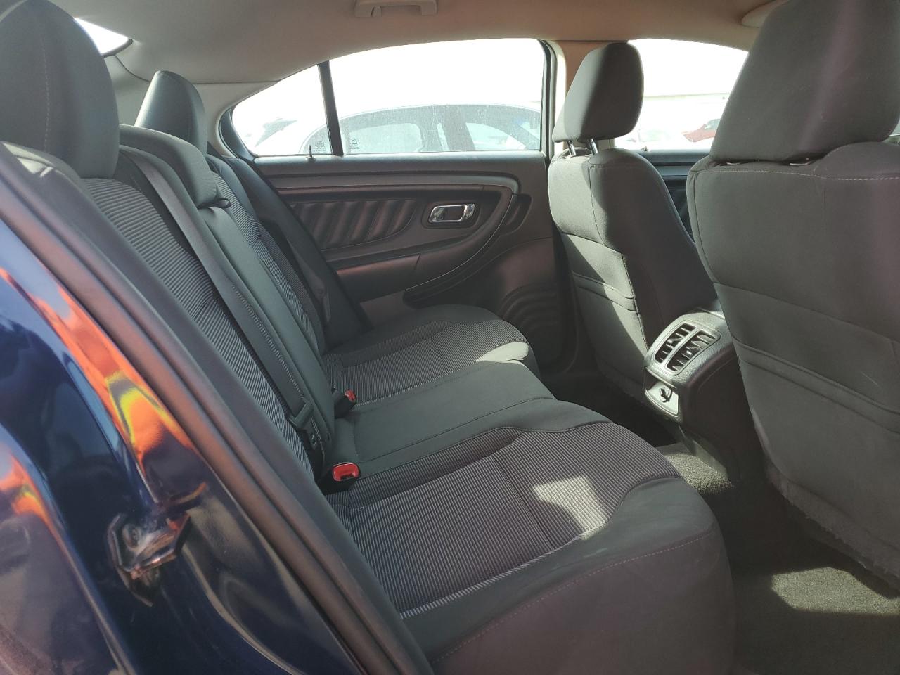 2012 Ford Taurus - Image 10