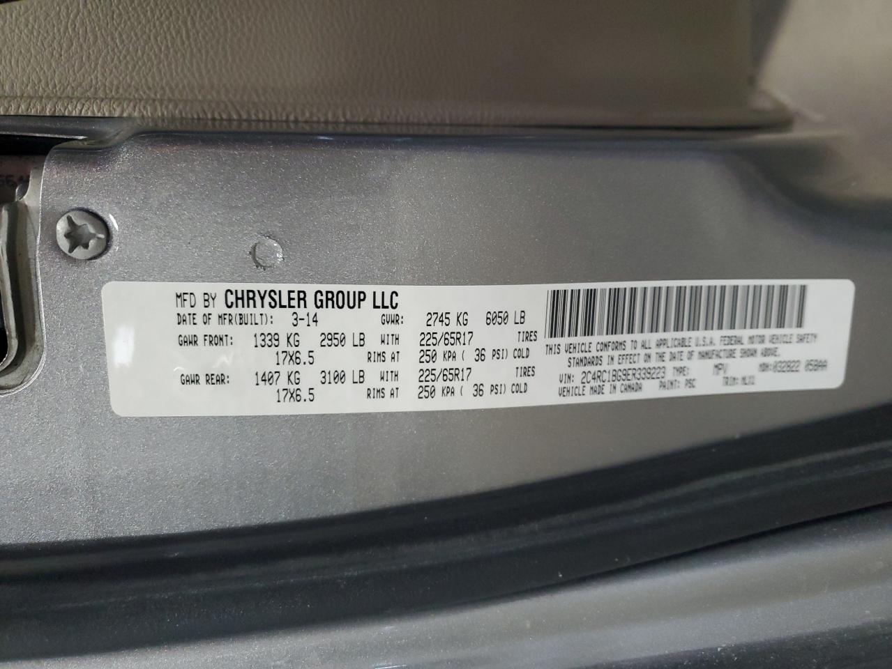 2014 Chrysler Town & Country - Image 13