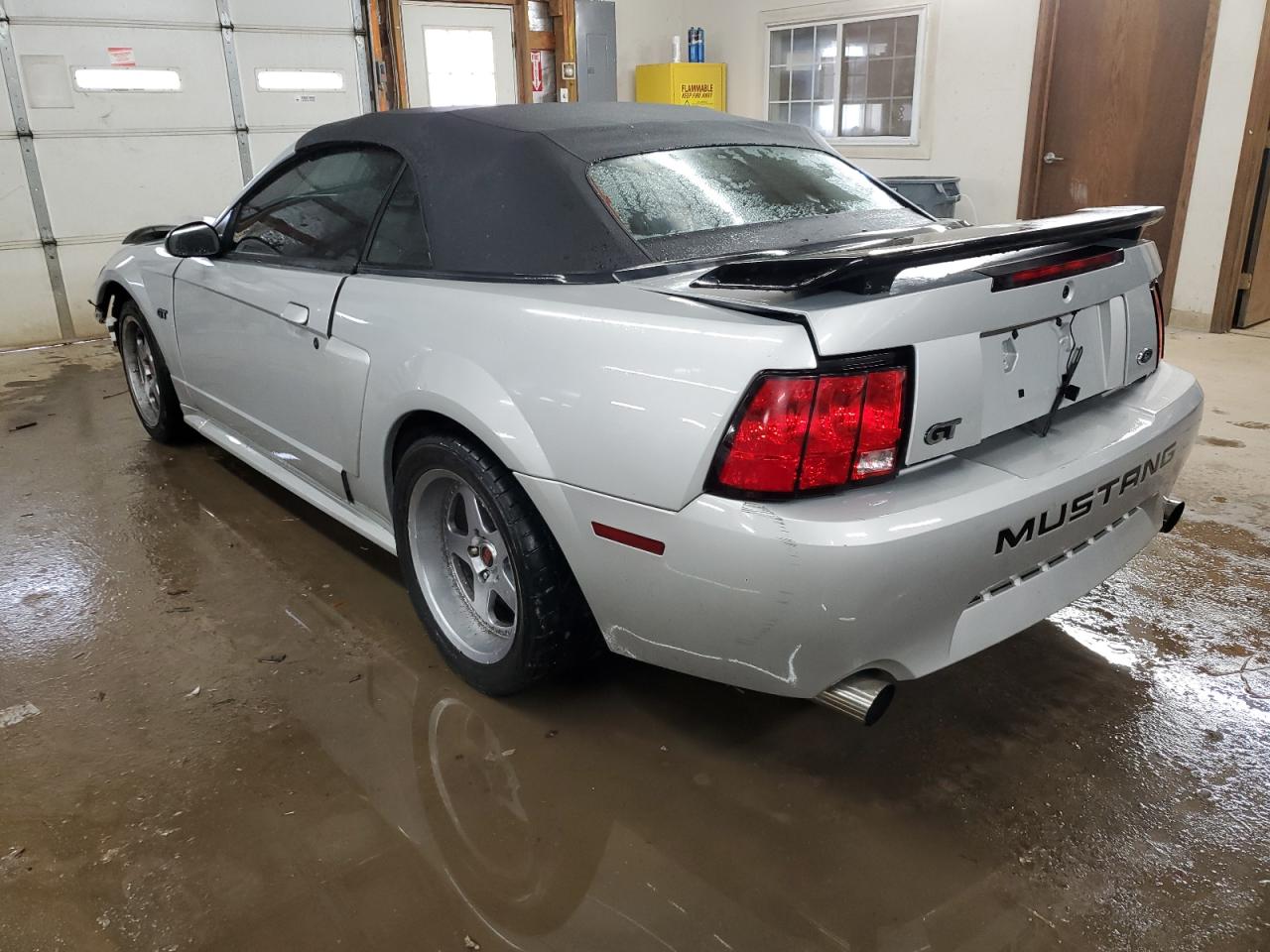 2002 Ford Mustang - Image 2