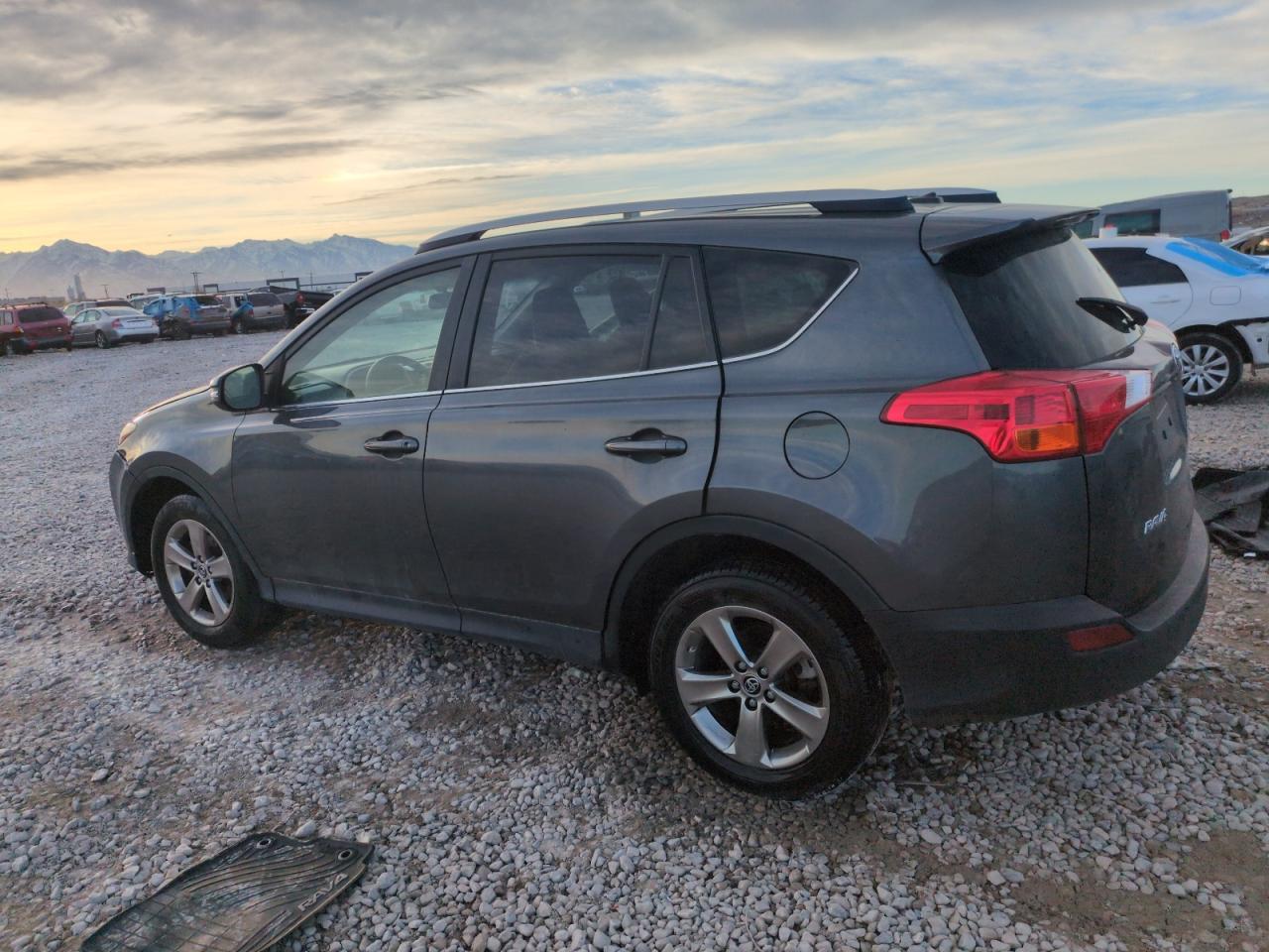 2015 Toyota RAV 4 - Image 2