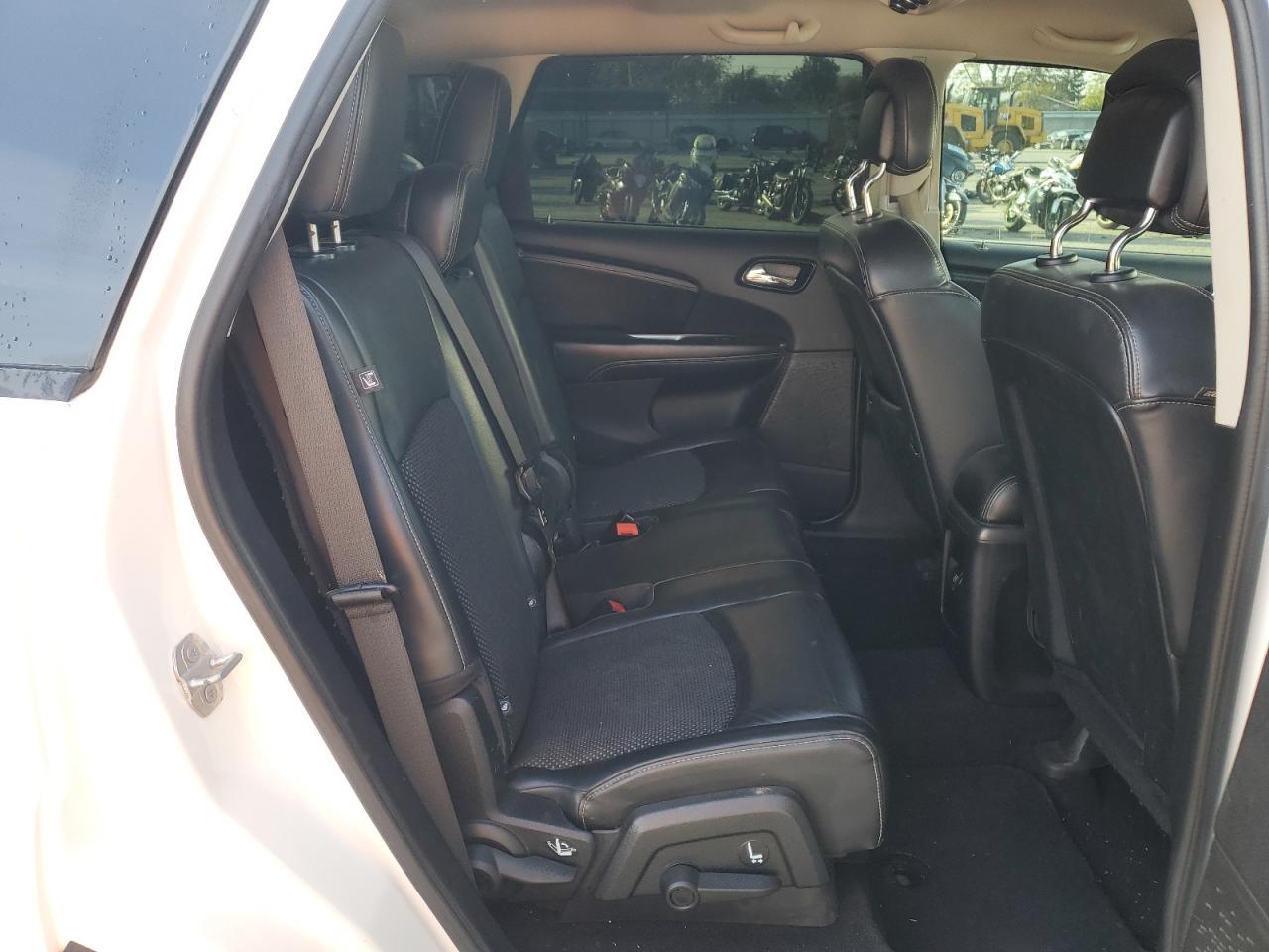 2017 Dodge Journey - Image 11
