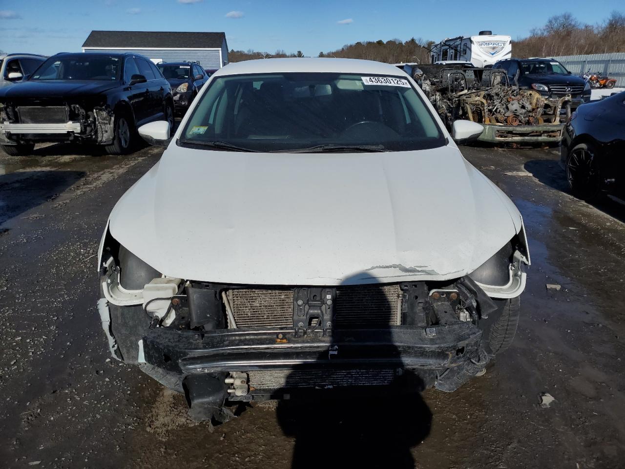2017 Volkswagen Passat - Image 5