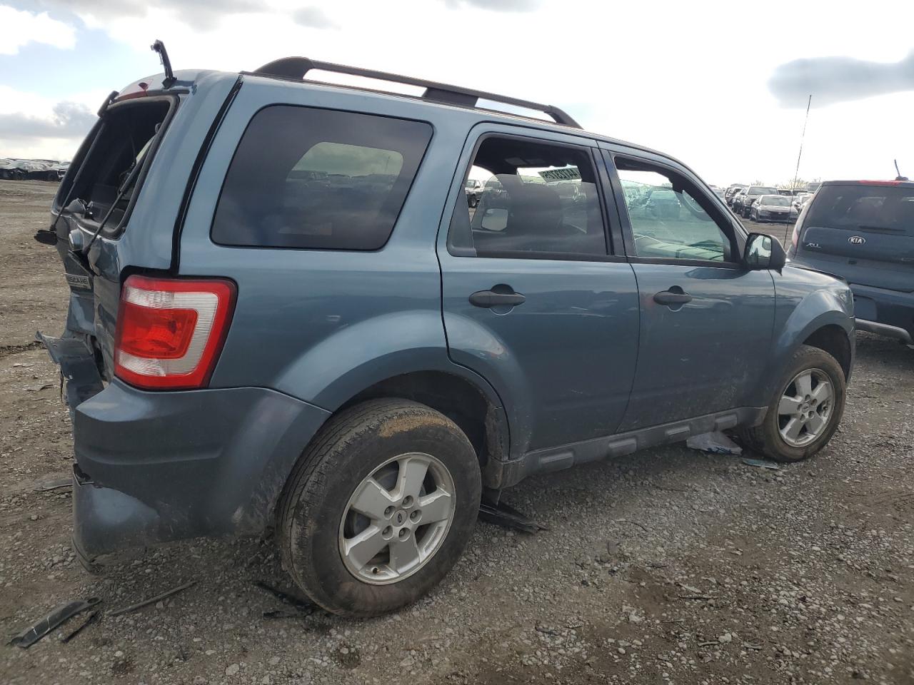2011 Ford Escape - Image 3