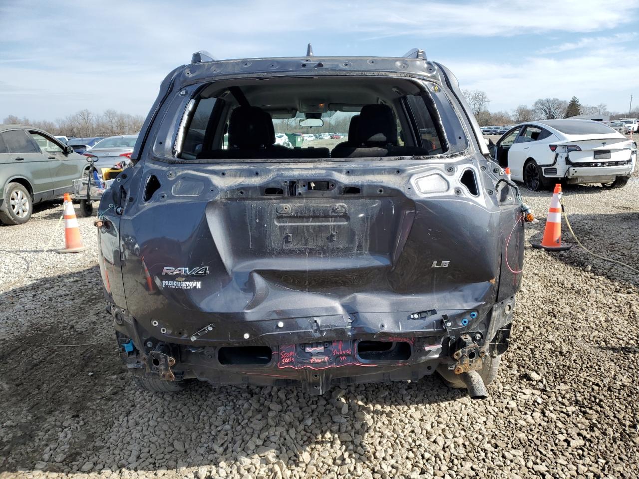 2017 Toyota RAV 4 - Image 6