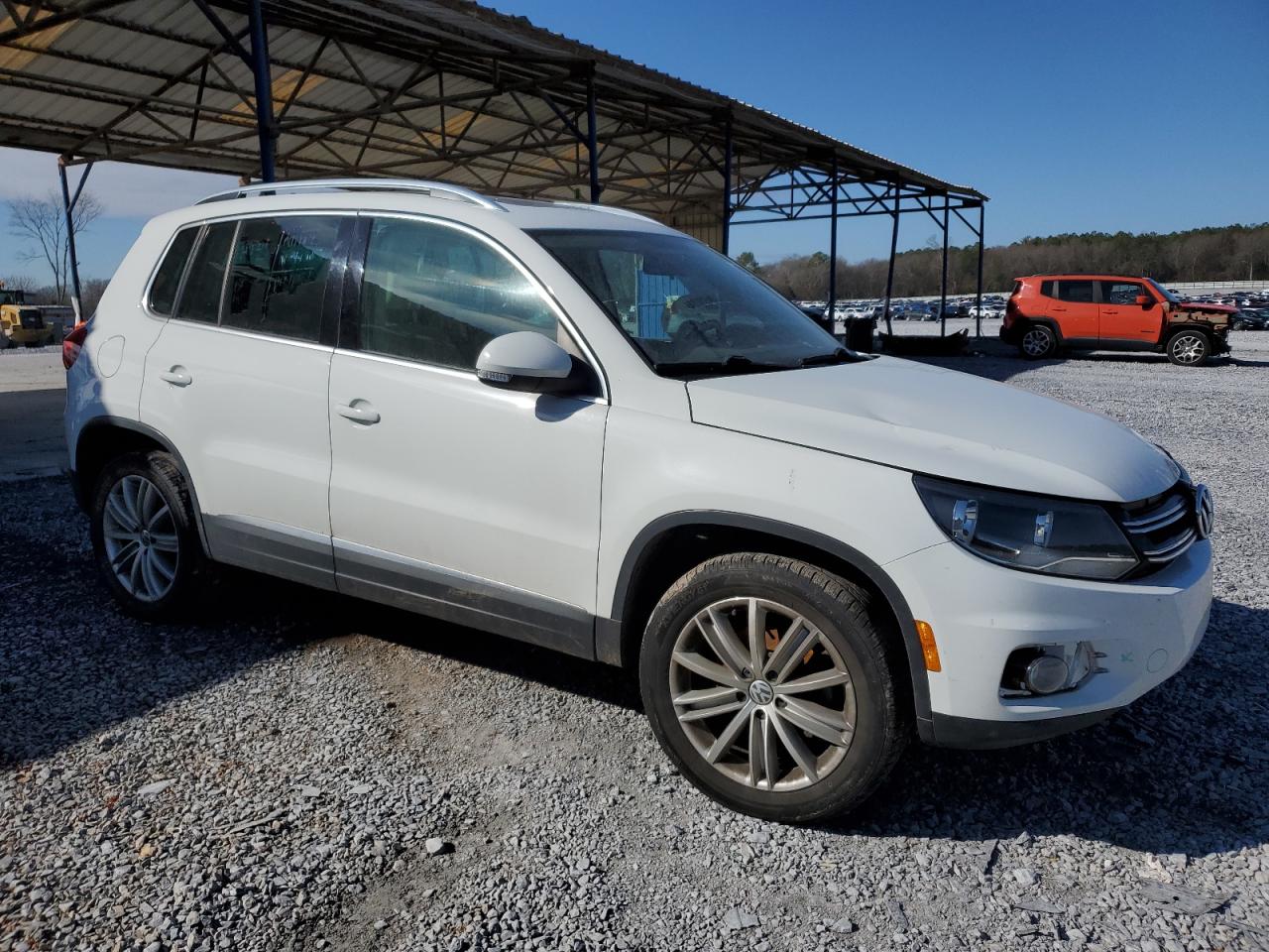 2015 Volkswagen Tiguan - Image 4