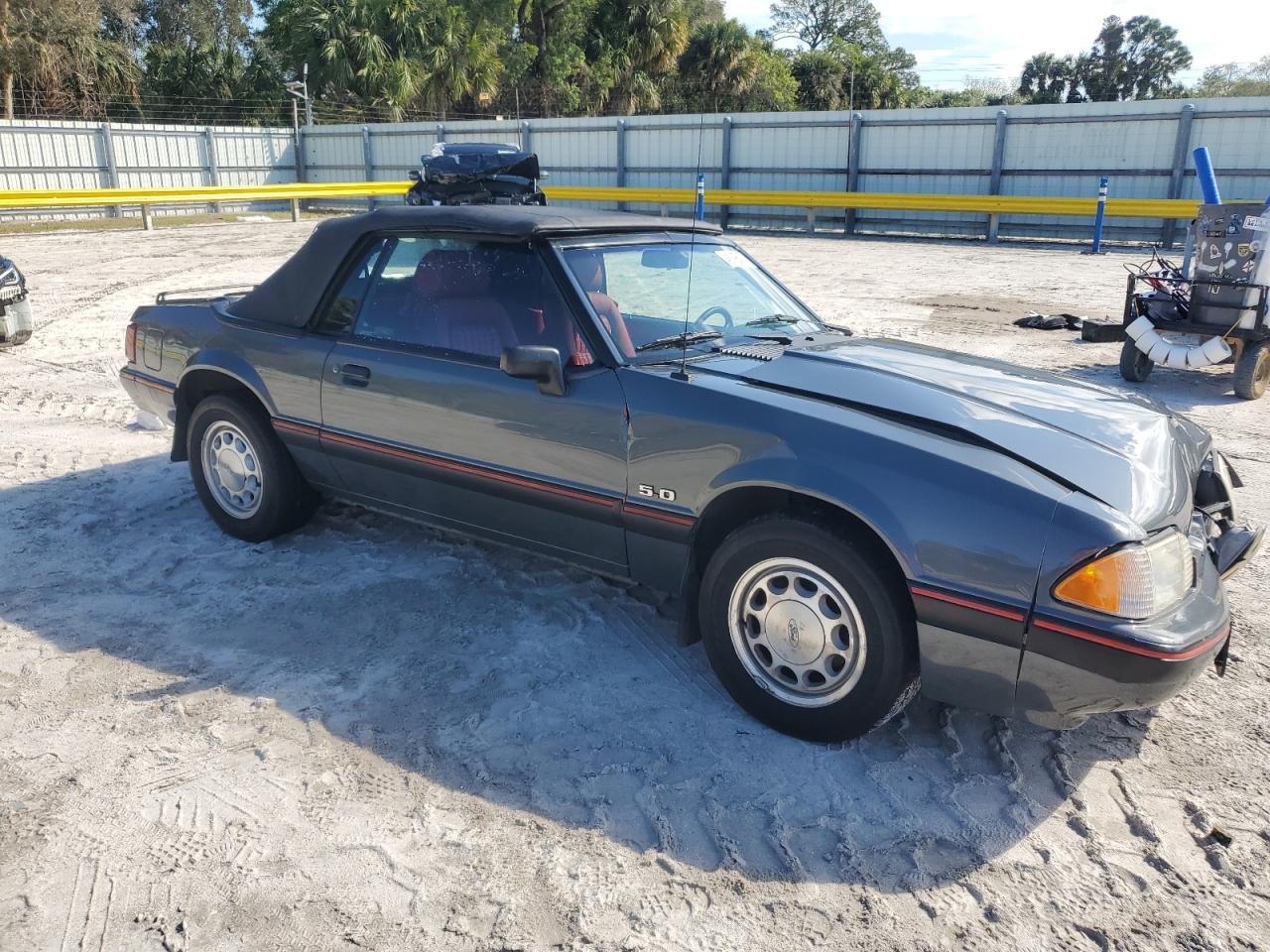 1989 Ford Mustang - Image 4