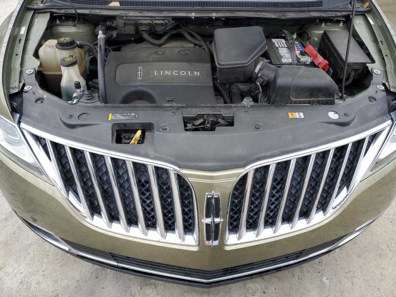 2013 Lincoln MKX - Image 11