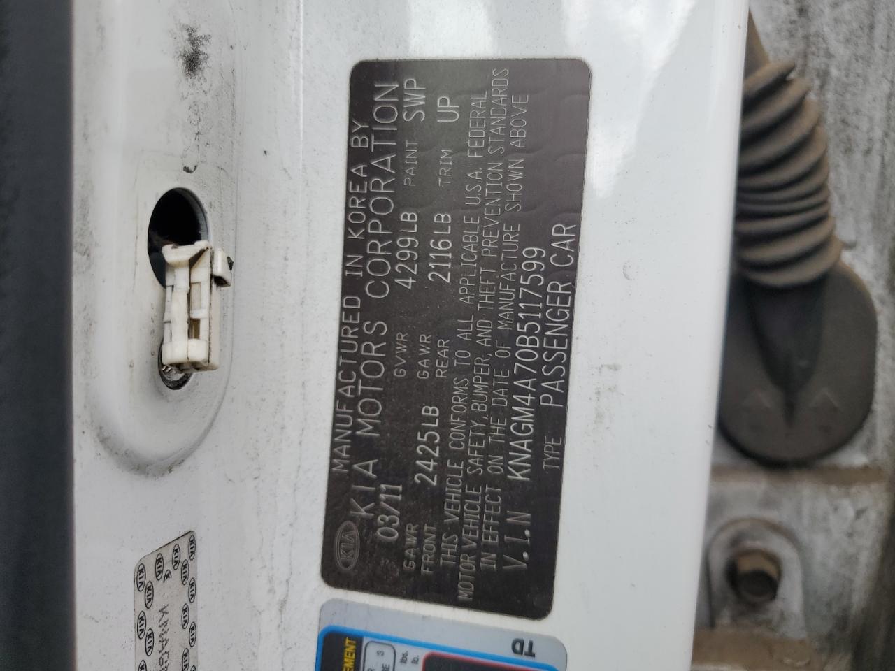 2011 Kia Optima - Image 12